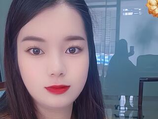 naughty camgirl masturbating with vibrator SusanAyn