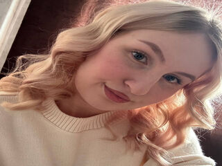 camslut masturbating SusanRivers