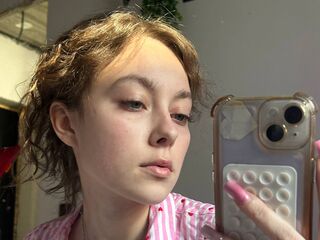 shower cam ThuyThorstad