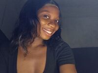 camgirl showing tits TinaReuben