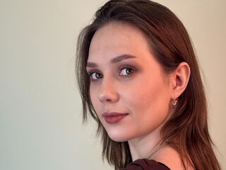 camslut masturbating ToniDeyette