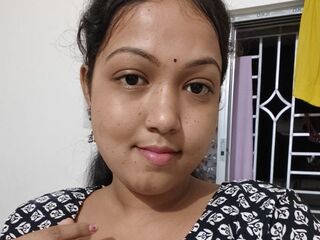 voyeur cam TrishaSaha