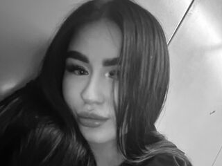 naughty camgirl masturbating YevetteStreeper