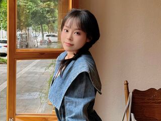 camwhore masturbating with sextoy YukiAidan
