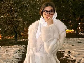fingering webcamgirl YukoHazer